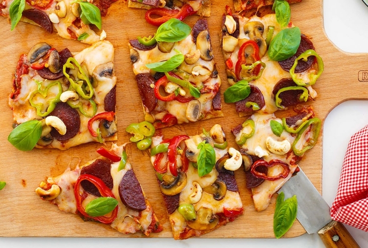 Lavaş Pizza Tarifi I Nasıl Yapılır?
