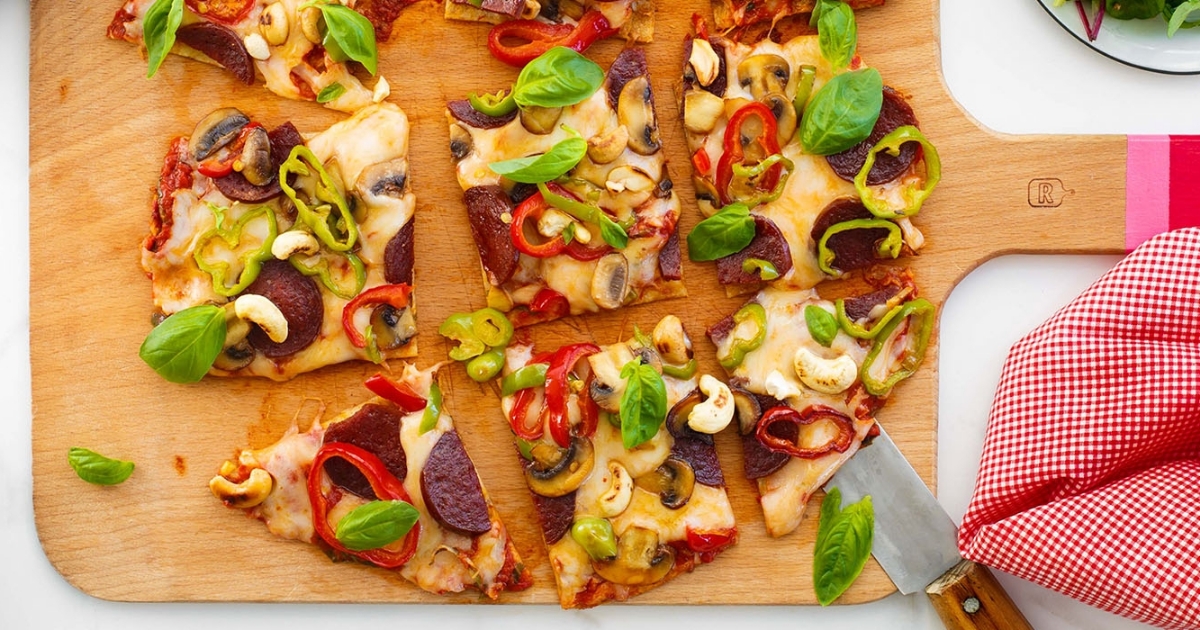 Lavaş Pizza Tarifi I Nasıl Yapılır?